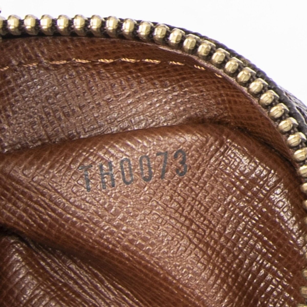 Louis Vuitton Amazon Brown Monogram Canvas Messenger Bag — view 10