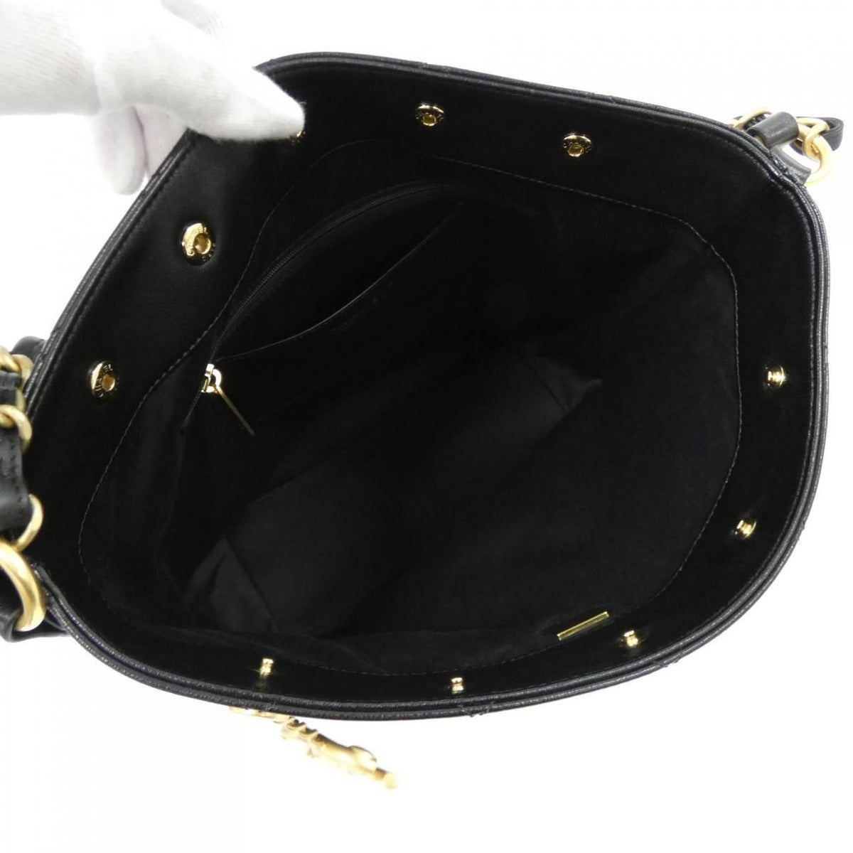 Chanel Shoulder Bag Black Mat — view 7