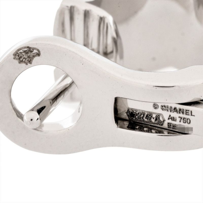 Chanel Coco Crush Earrings Diamond J12497 18K White Gold 74g White Togo Old