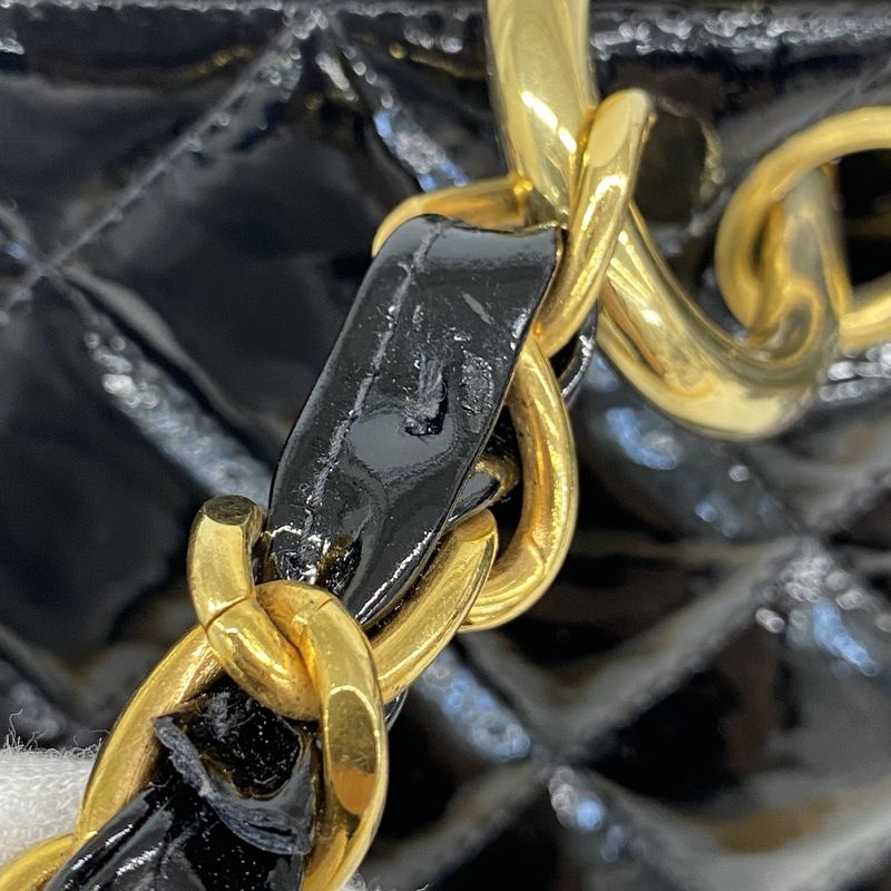 Chanel Tote Bag Matelasse Chain Patent Leather Black Gold Hardware Women's