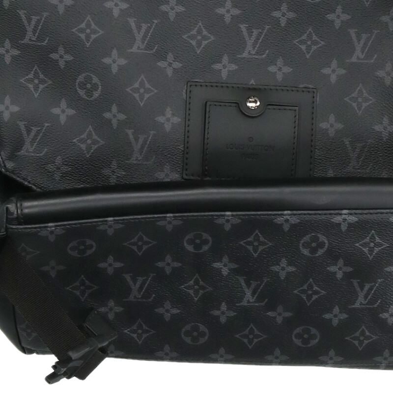 Louis Vuitton M40510 Messenger Voyage MM Monogram Eclipse Shoulder Bag Men's