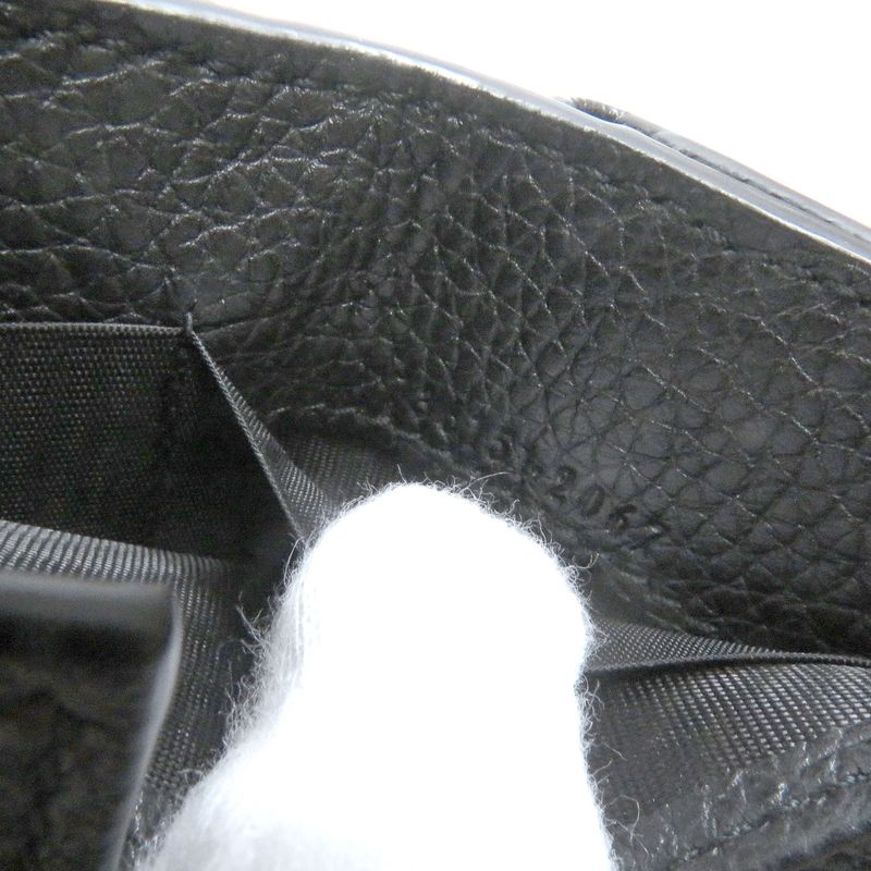 Gucci 736151 Leather Embossed Logo Compact Wallet Trifold Wallet Black With Box