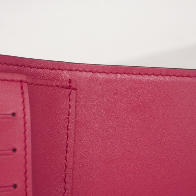 Louis Vuitton Trifold Wallet Taurillon Portefeuille Capucines Compact M62157