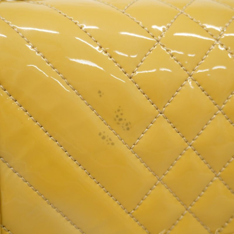 Chanel Shoulder Bag Boy Chanel/v-stitch Patent Leather Yellow Silver Hardware