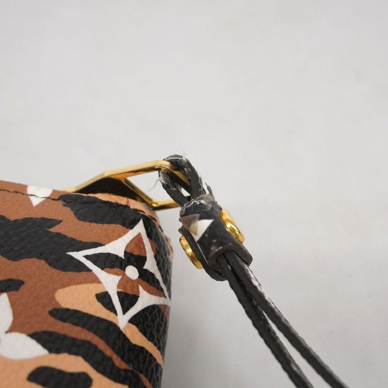 Louis Vuitton Long Wallet Monogram Jungle Zippy Wallet M44744 Brown Noir Black