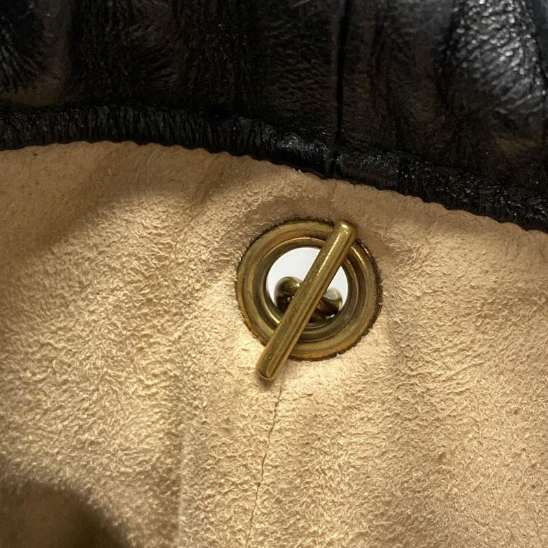 Gucci Shoulder Bag GG Marmont Mini Bucket Bag 573817 Black And Beige Chain