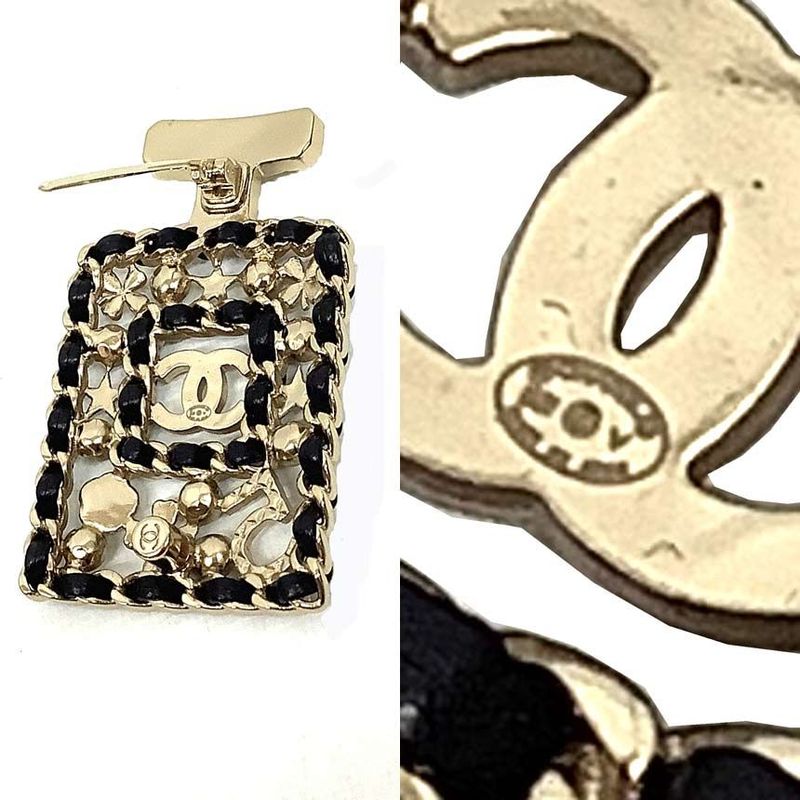 Object Chanel Brooch Bottle Motif Clover Camellia No5 Pearl Gold And Black