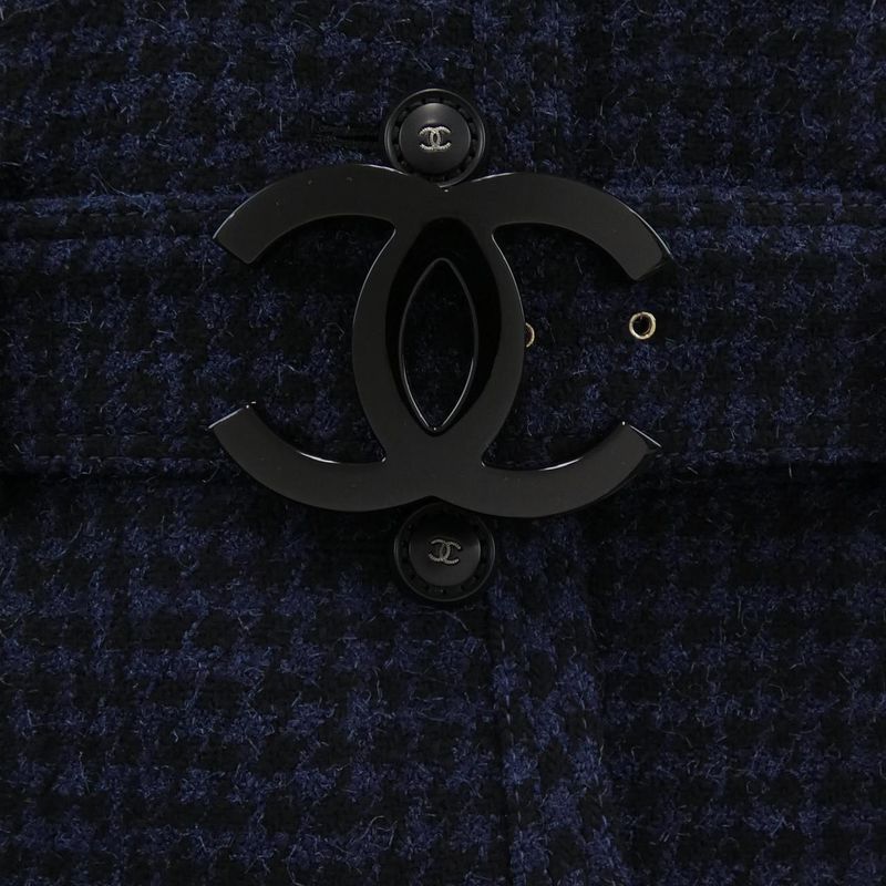 Chanel P57148v43218 Collarless Jacket