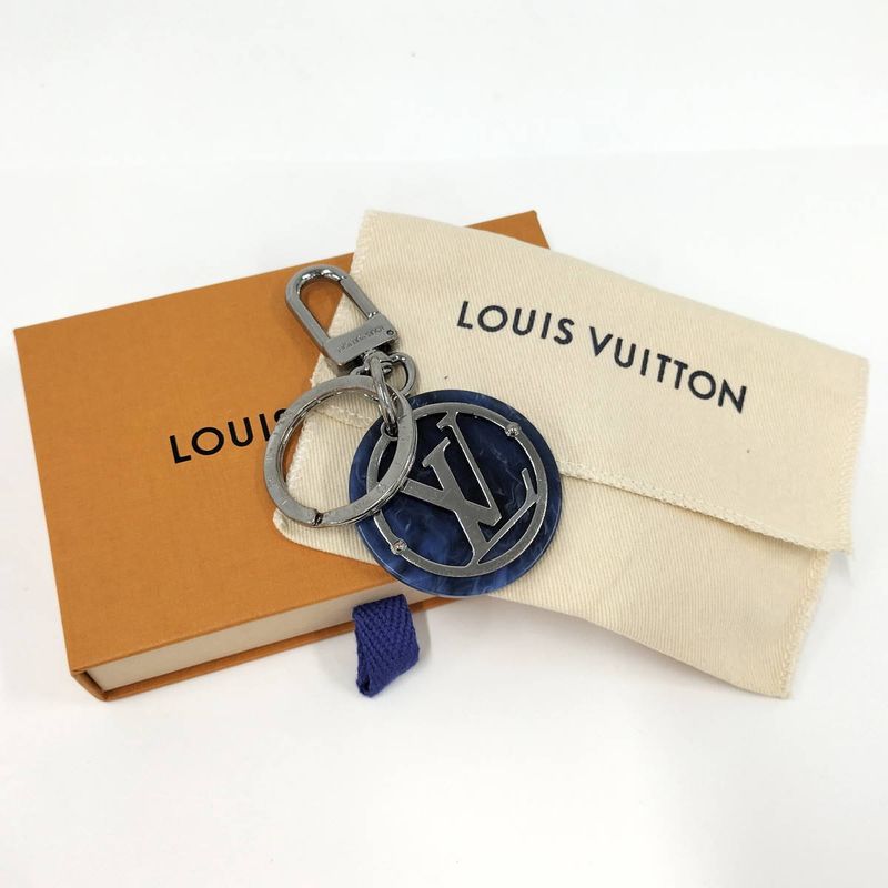 Louis Vuitton Porte Cles LV Token Charm Metal Plastic Navy Mp2721