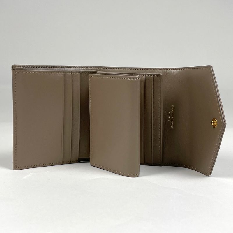 Yves Saint Laurent YVES Saint Laurent YSL Cassandra Compact Wallet Billfold