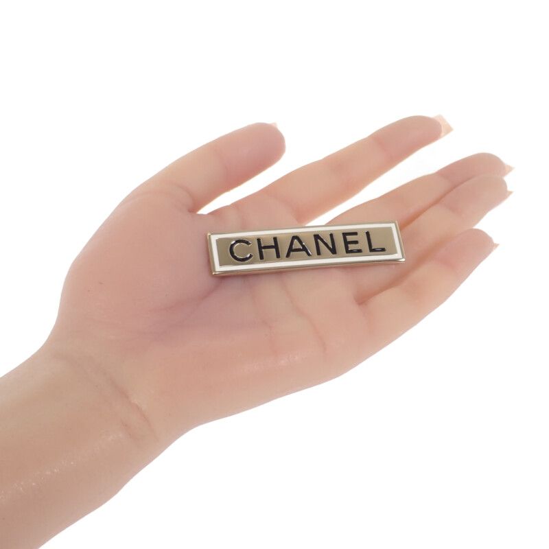 Chanel Logo Plate B21B Engraved Brooch Metal Gold Ladies Men's [grade A