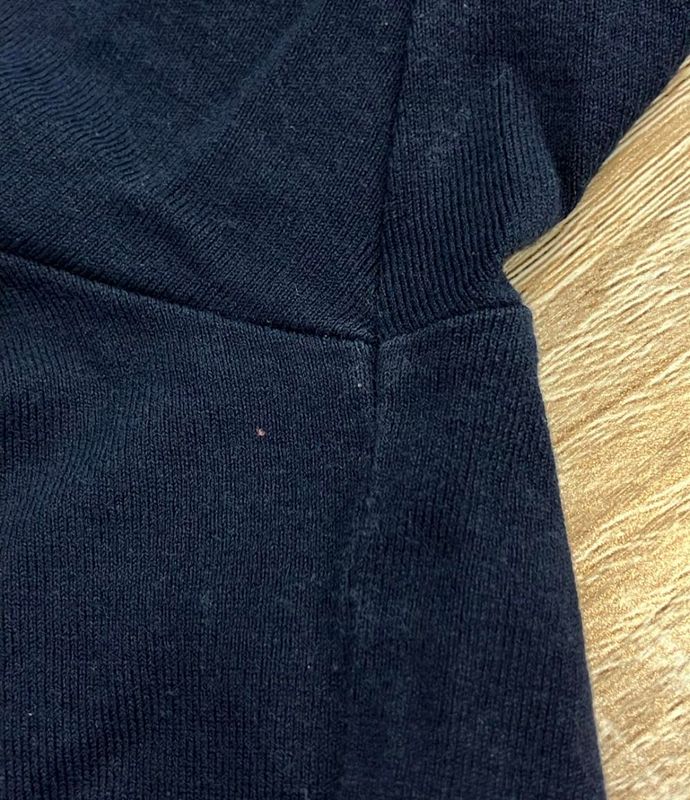 Prada Rubber Logo Nylon Pocket V-neck T-shirt Men's SIZE S Prada