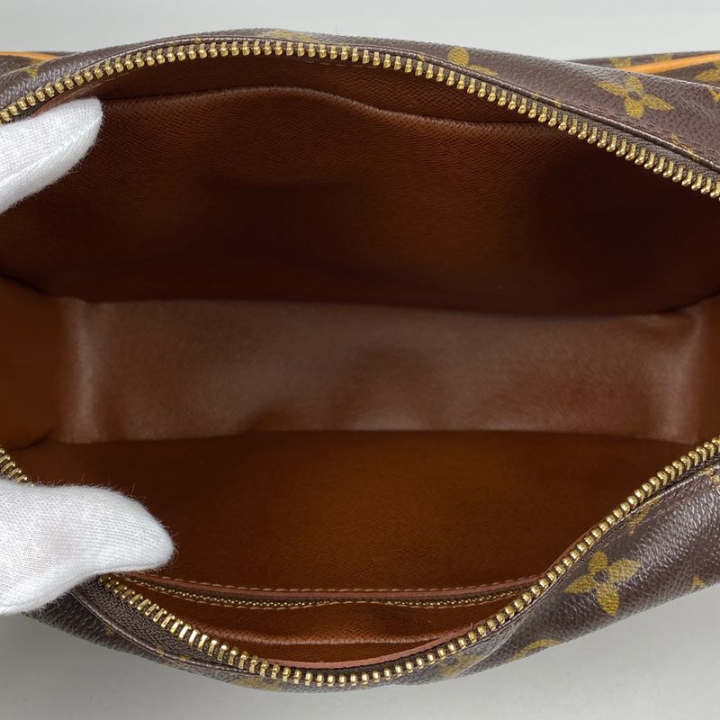 Louis Vuitton Nile Crossbody Shoulder Bag Monogram Brown M45244 Women