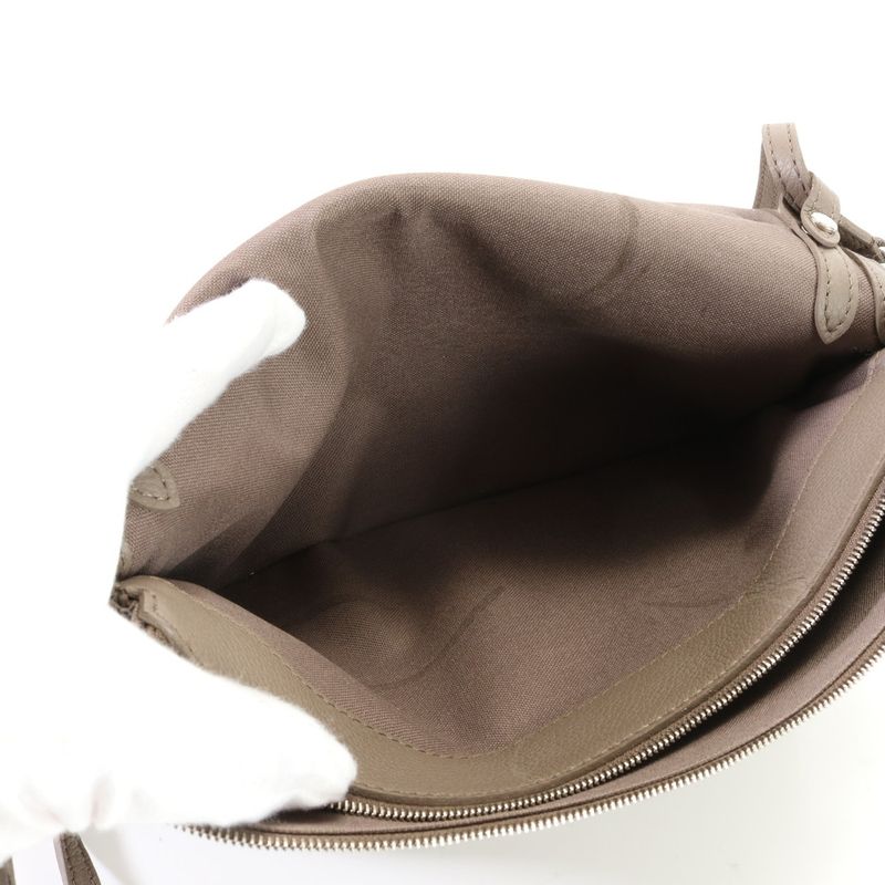 Louis Vuitton Essentiel M94446 Taurillon Clemence Leather Shoulder Bag Crossbody