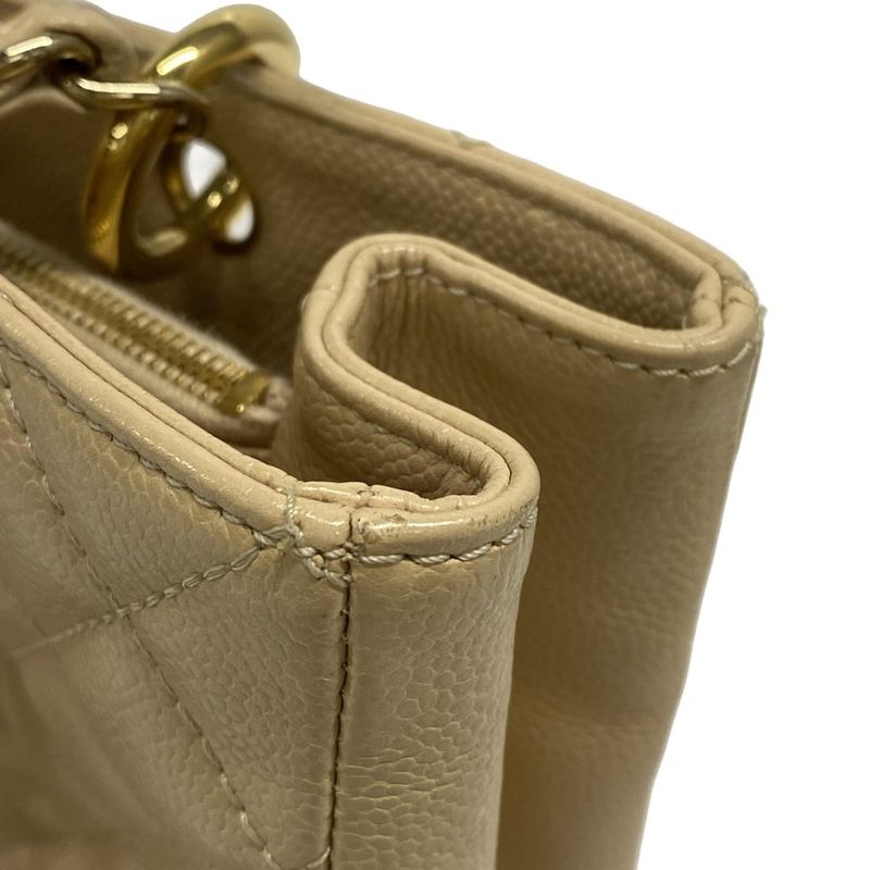 Chanel Tote Bag Reissue Chain Tote (gst) A50995 Beige Gold Hardware