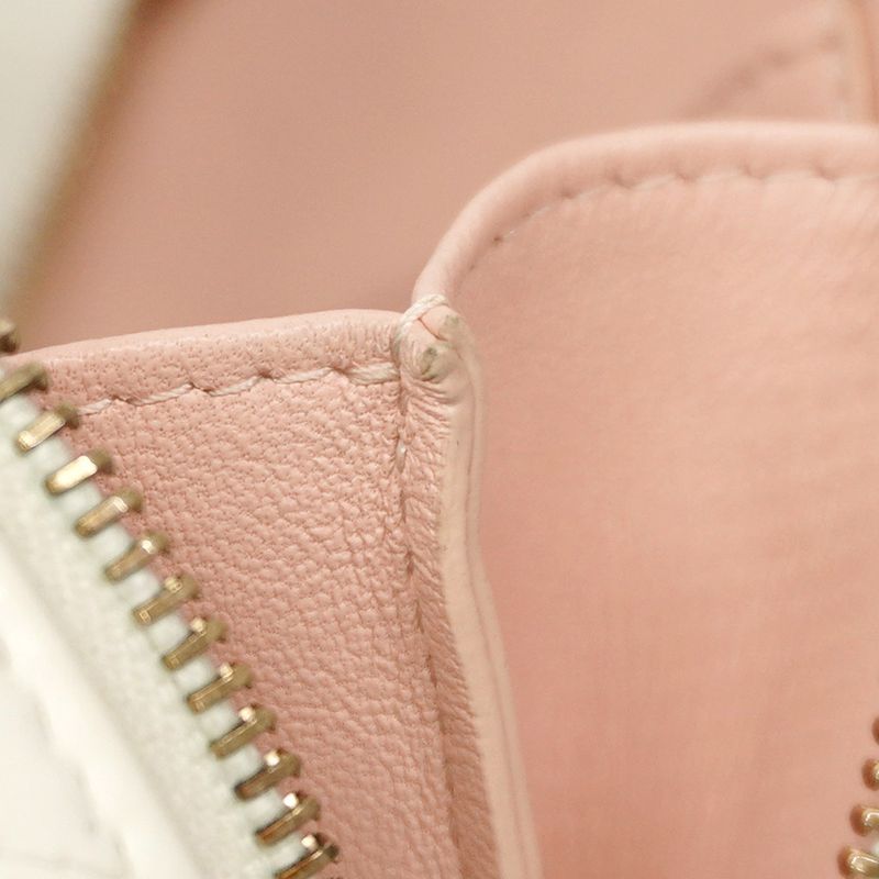 Chanel Shoulder Bag Matelasse Lambskin White Chien Pan Gold Hardware Women