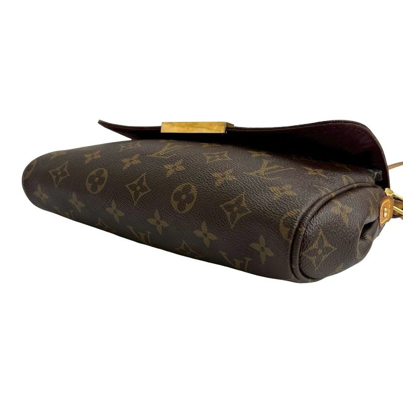 Louis Vuitton Favorite MM Crossbody Bag
