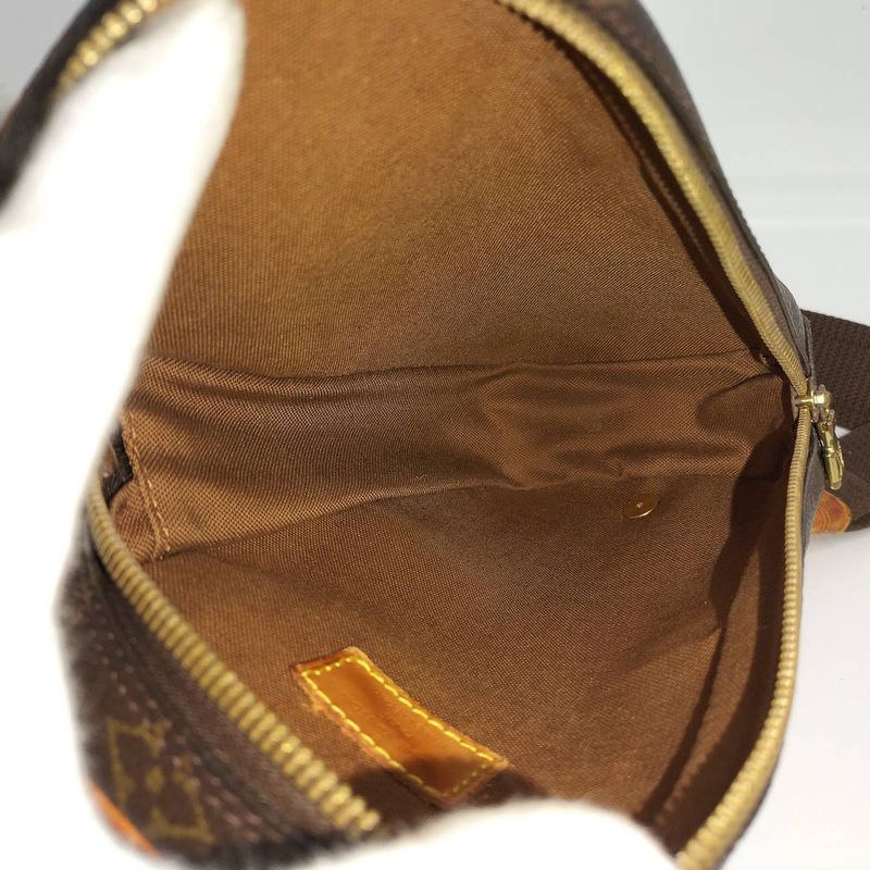 Louis Vuitton Pochette Gange Body Bag Monogram M51870