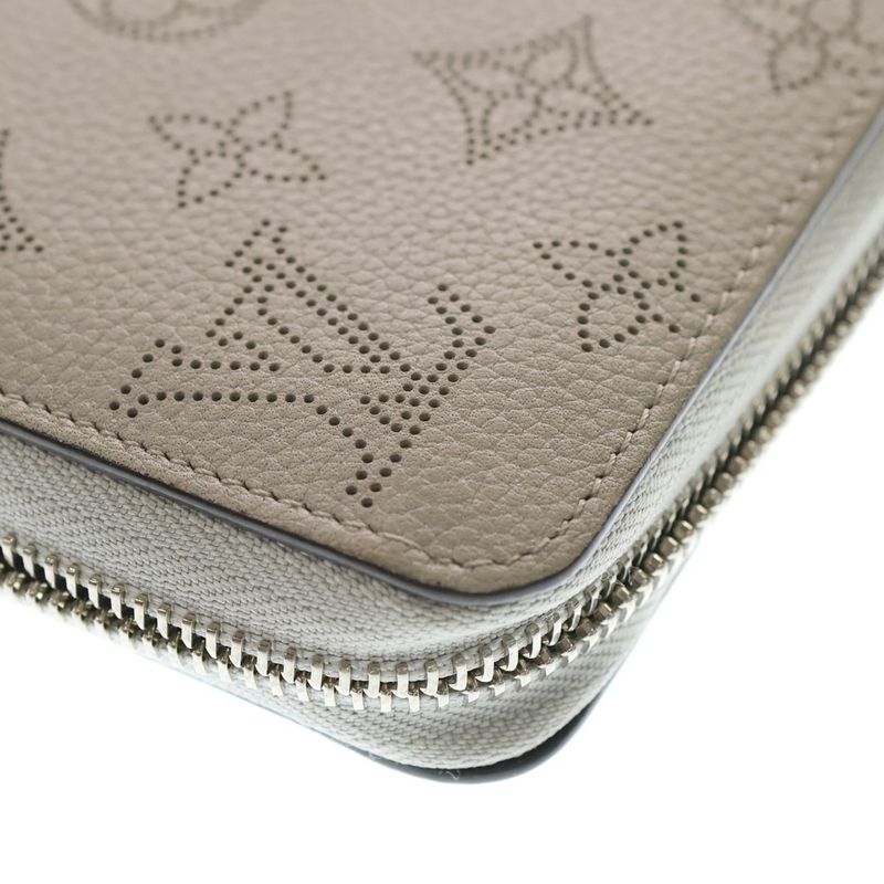 Louis Vuitton Mahina Zippy Wallet Long Wallet Card Case Long Wallet Beige
