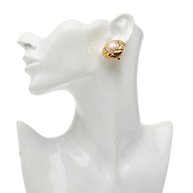 Chanel Matelasse Pearl Gold Plated Ladies Chanel