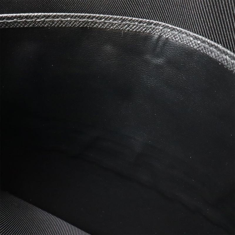 Louis Vuitton Taiga Pochette Voyage MM Second Bag Clutch Bag Calf Leather Noir