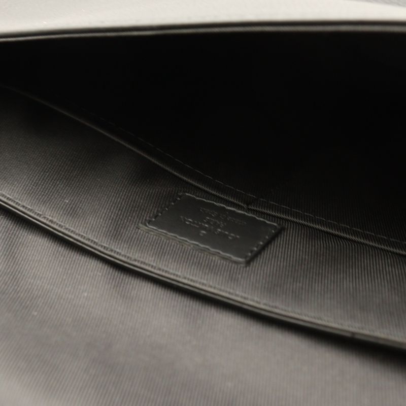 Louis Vuitton Aerogram Takeoff Messenger Bag Black Leather Rfid M57080