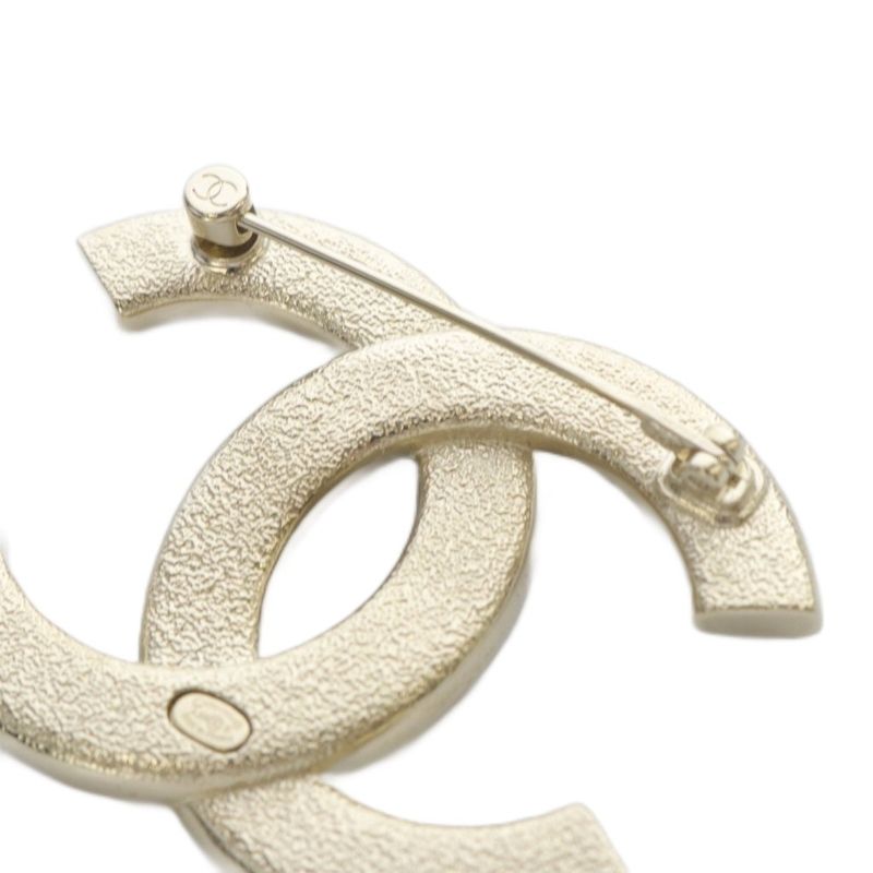 Chanel 24 A24b Coco Mark Brooch in Gold Color
