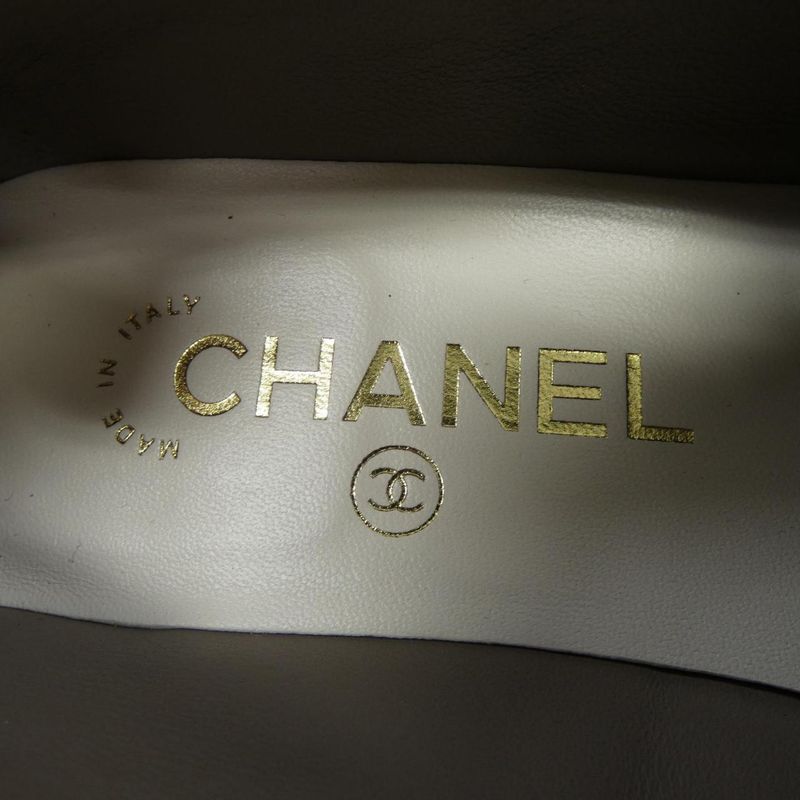 Chanel Turnlock Moccasins G45474b15482 Shoes