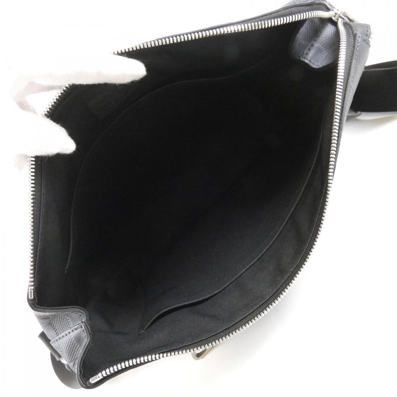 Louis Vuitton Damier Infini Discovery Messenger PM N42415 Shoulder Bag