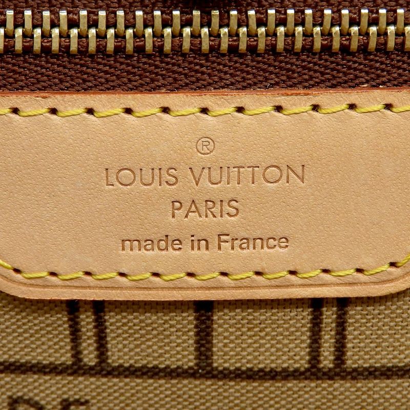 Louis Vuitton Monogram Neverfull PM Tote Bag