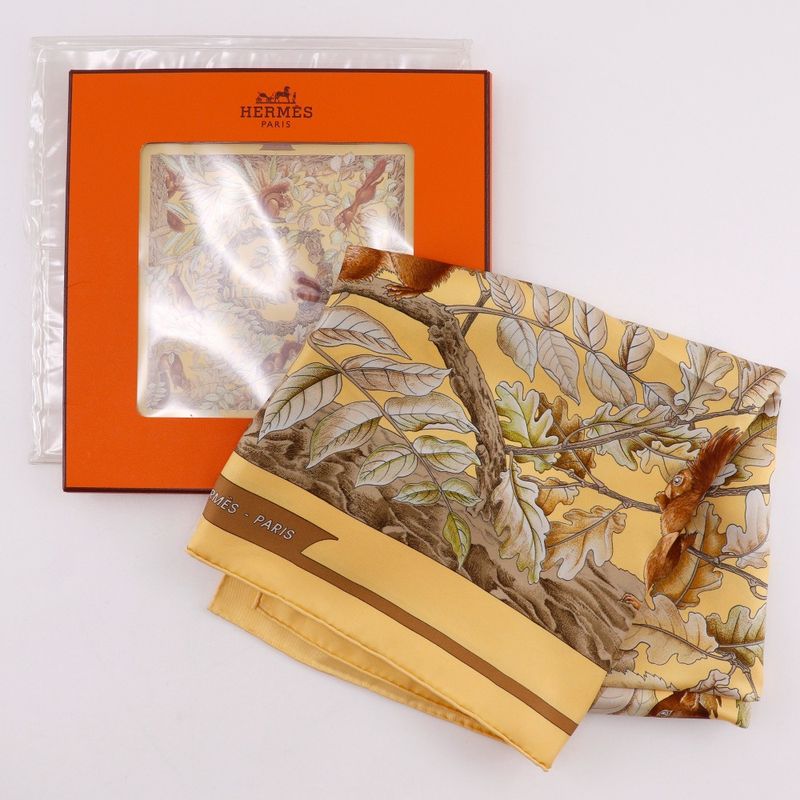 Hermes Kare90 Casse Noisette Nutcracker Silk Beige Women's Scarf