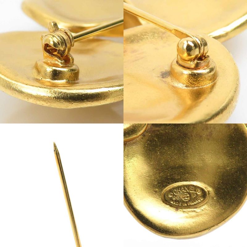 CHANEL brooch here mark