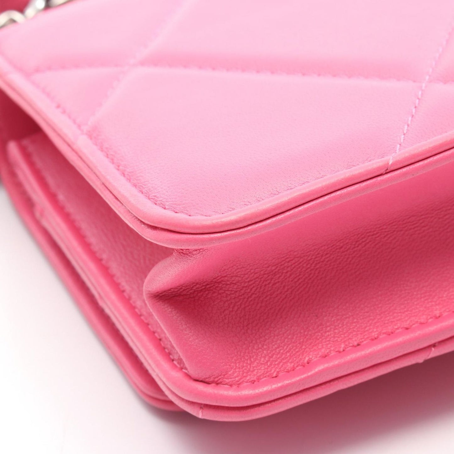 Chanel Shoulder Bag 19 Dizneuf Pink Leather Chanel19 Matelasse Chain Wallet
