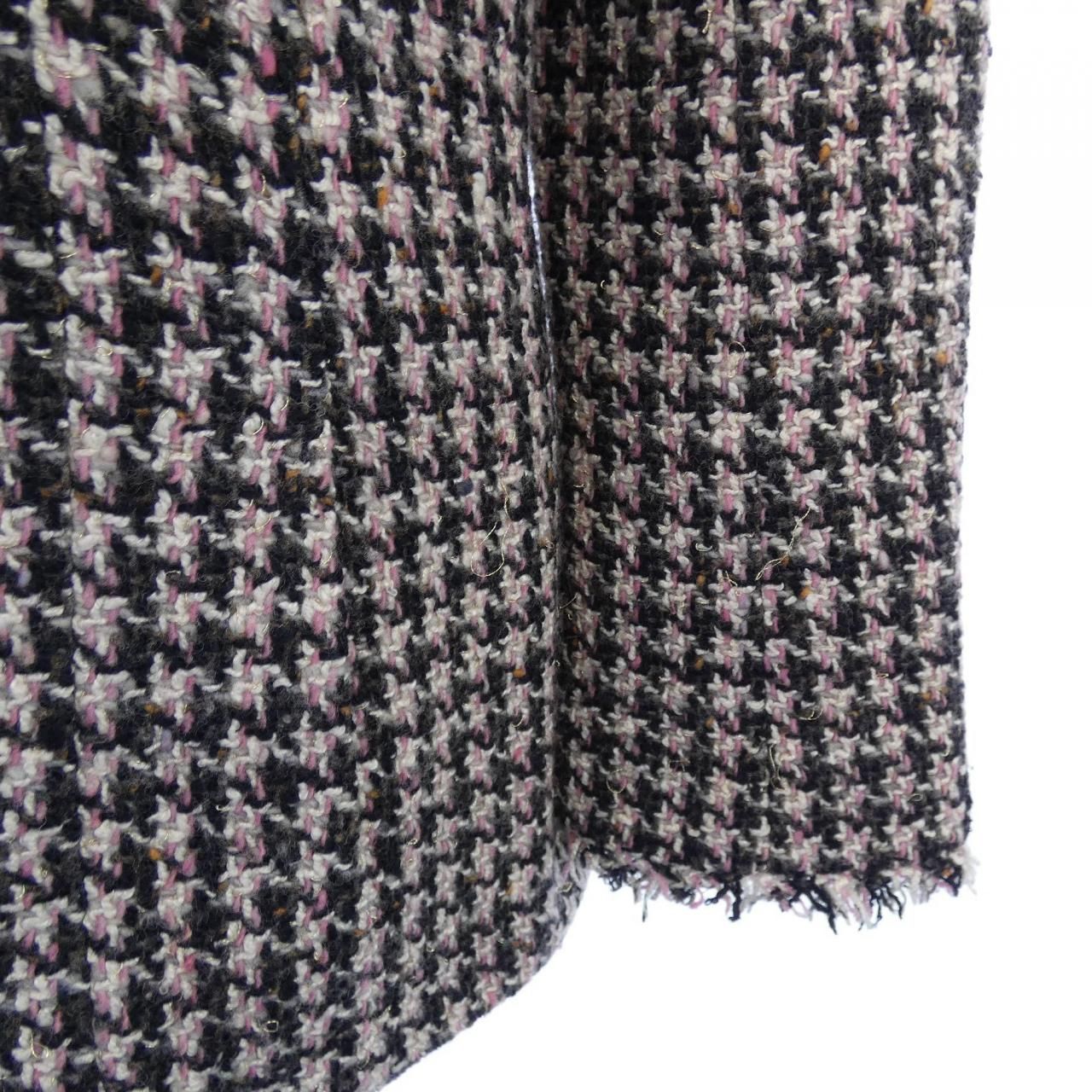 Chanel P33582v19719 08a Collarless Jacket