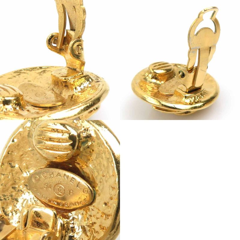 CHANEL Earring here mark