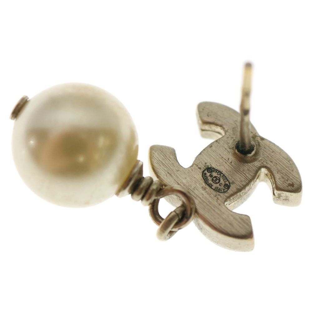 Chanel 10c Coco Mark Fake Pearl Earrings Black X Ivory Gold Hardware