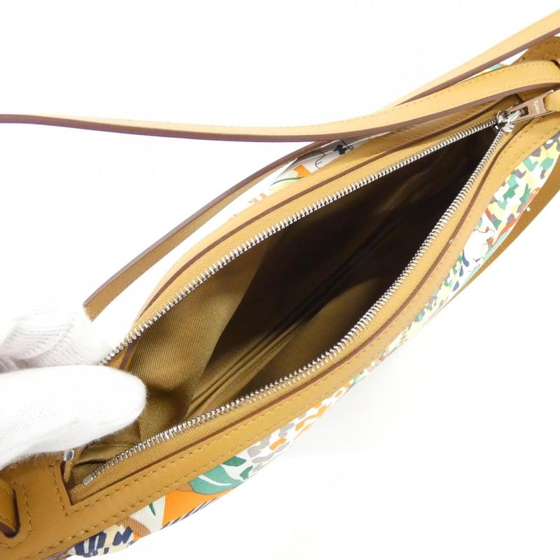 Hermes En Liberte Sursois to Go 085073ck Pouch