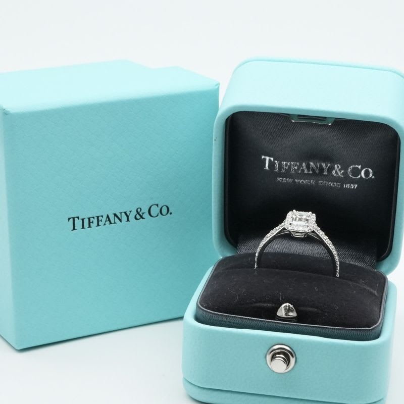 Tiffany & Co Emerald Cut Engagement Ring Diamond Platinum Band