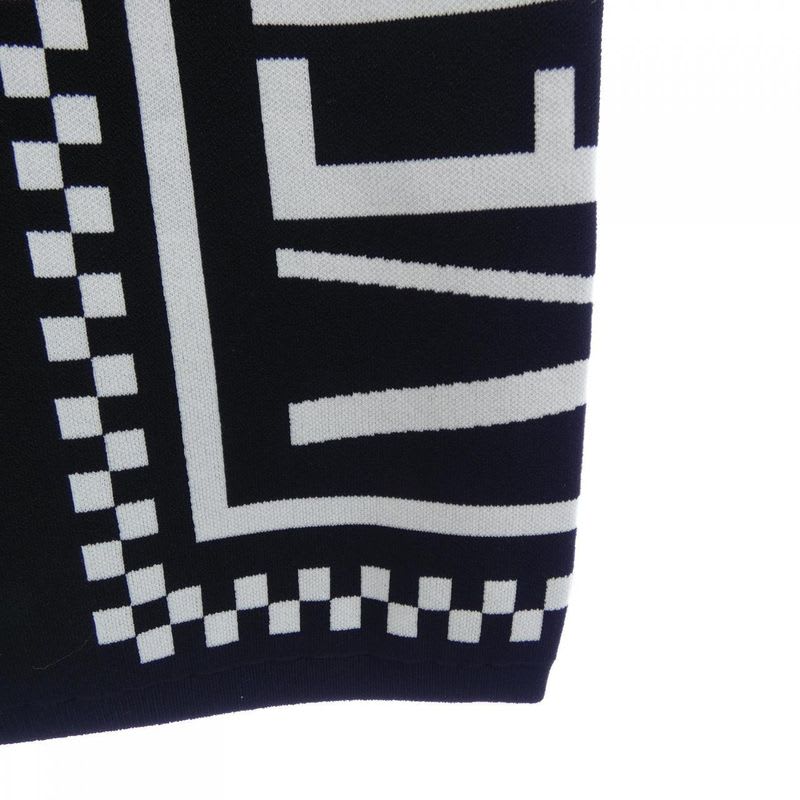 Versace Size 36 Black Skirt