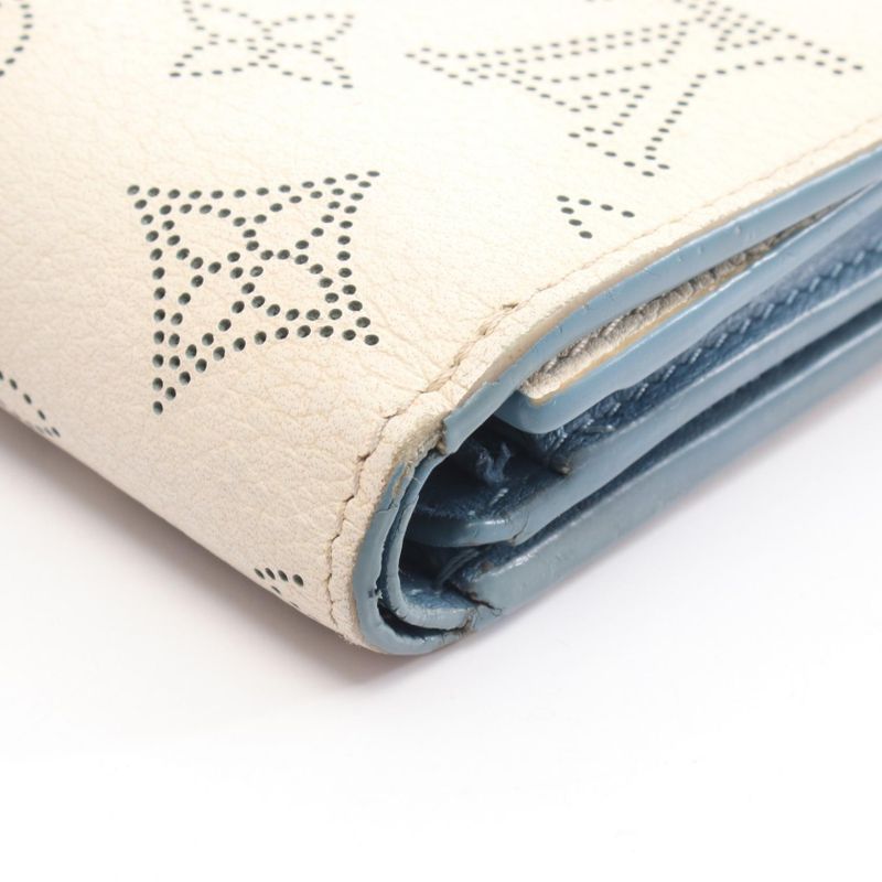 Louis Vuitton Bifold Wallet Portefeuille Iris Compact M69213 Snow Leather