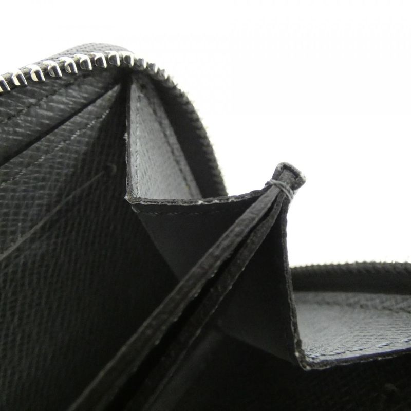 Louis Vuitton Taiga Zippy Coin Purse M32617 Coin Case