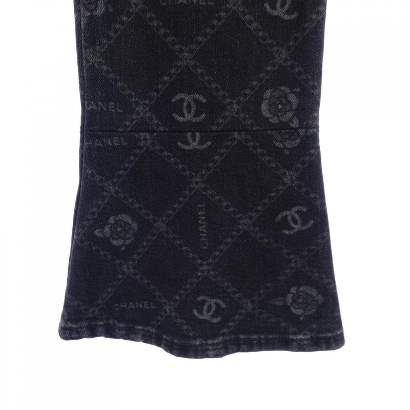 Chanel Metiers D'art P75319v66955 Jeans