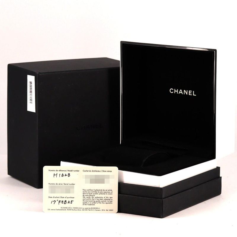 Chanel J12 33mm (1.30in) Ceramic・12p H1628 Ceramic Quartz