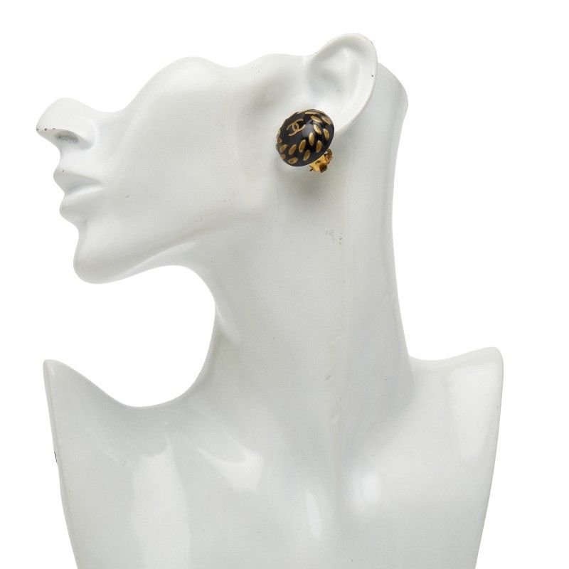 Chanel Coco Mark Round Black Gold Plastic Plated Ladies Chanel