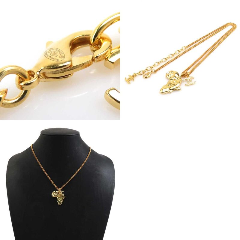CHANEL Necklace
