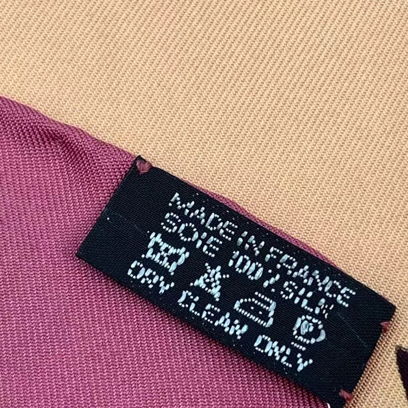 HERMES Carre 90 100% Silk Scarf Libres Comme L'air Sky Is Free Pink Box Included