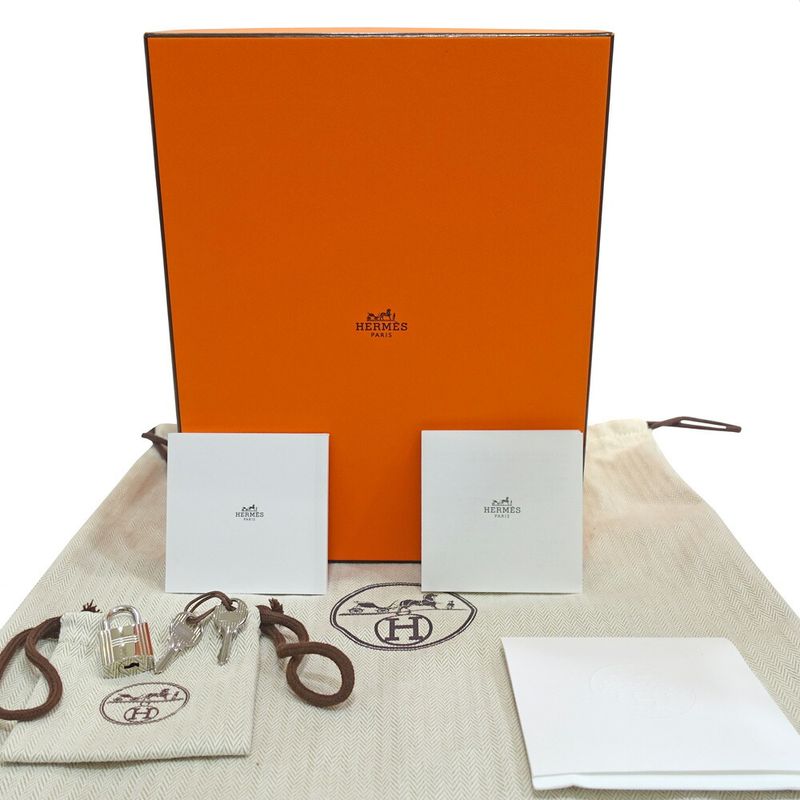Hermes Picotin Lock PM Handbag Manufactured in Biscuit