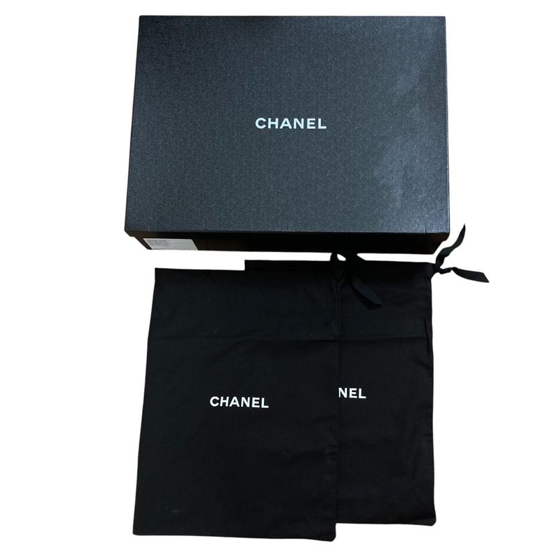 Chanel Quilted Turnlock Boa Shorts 36.5