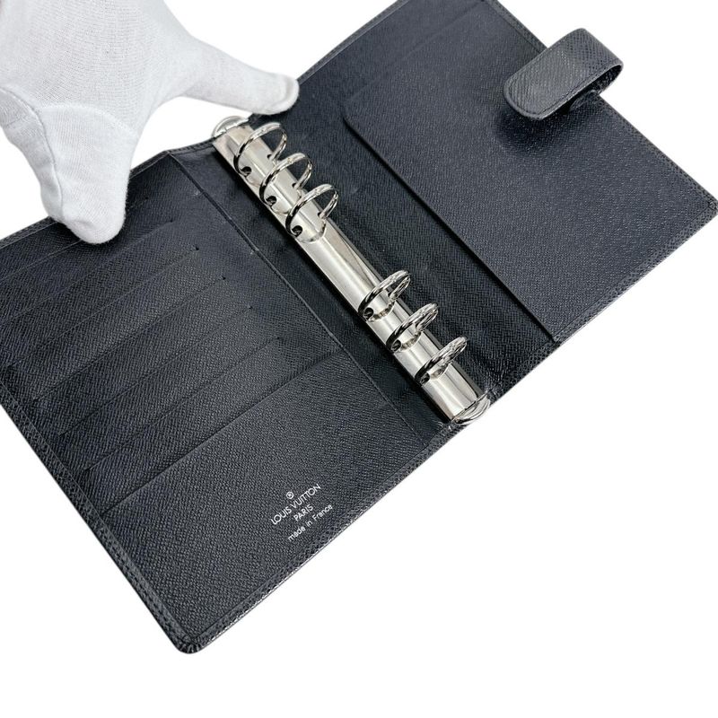Louis Vuitton Taiga Notebook Cover Agenda MM