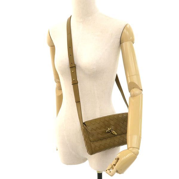 Bottega Veneta Mini Andia Mocross